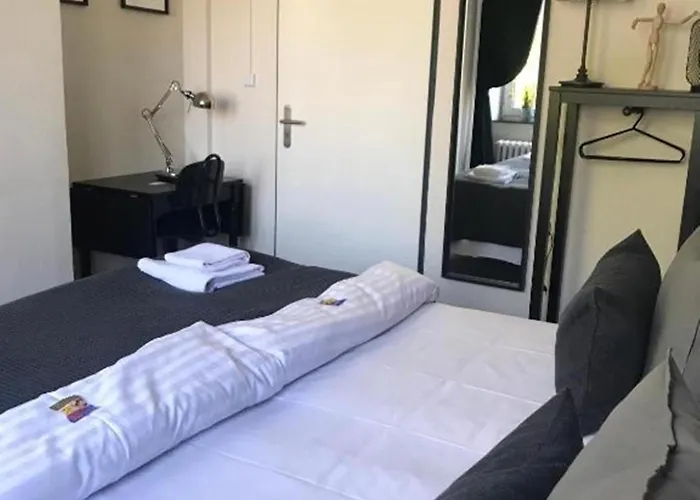 Aparthotel Hamburg Room 2*