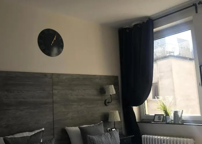 Hamburg Room Гамбург